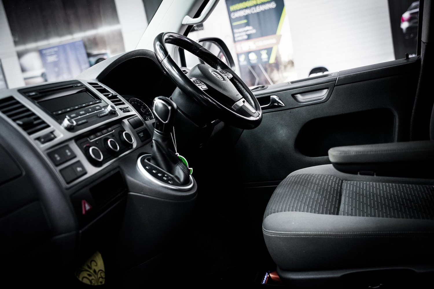 Used Volkswagen Caravelle 2015 for sale - 77175213: Photo 47