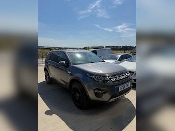 Used Land Rover Discovery Sport 2018 for sale - 79131924: Photo