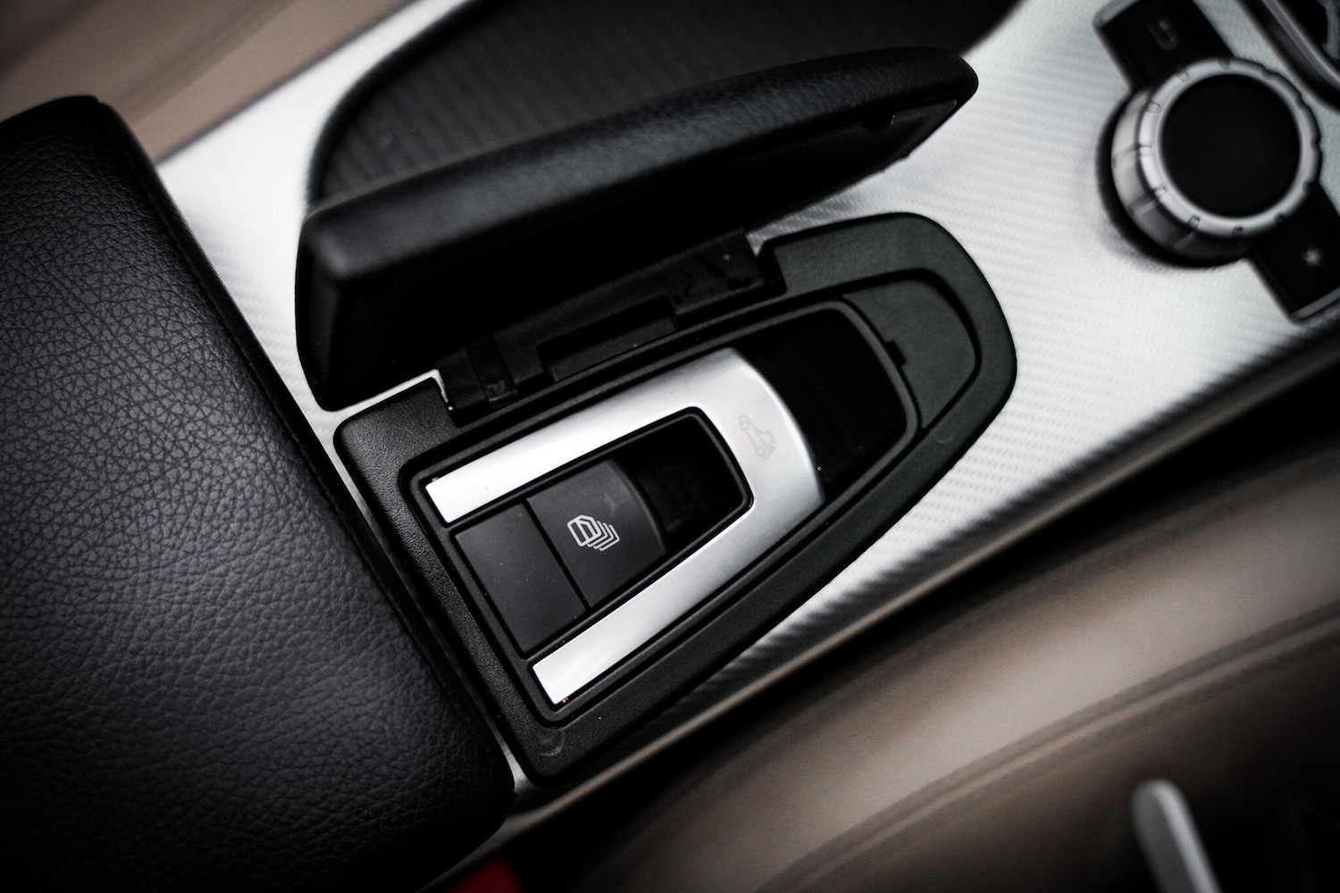 Used Mercedes-Benz SLC 2017 for sale - 77424715: Photo 43