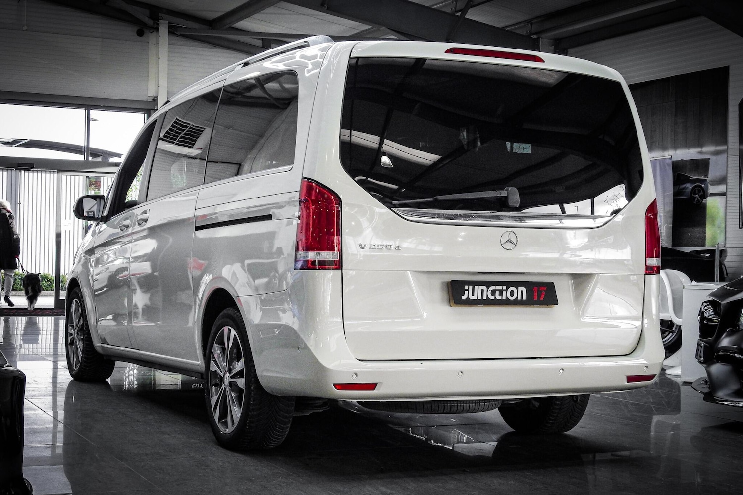 Used Mercedes-Benz V-Class 2016 for sale - 76660401: Photo 13