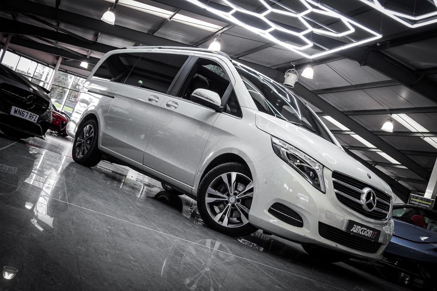 Used Mercedes-Benz V-Class 2016 for sale - 76660401: Photo 3