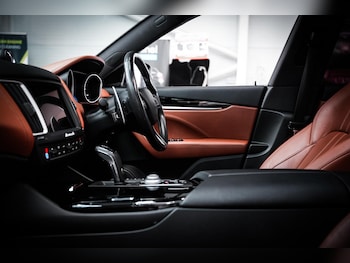 Used Maserati Levante 2018 for sale - 78878905: Photo