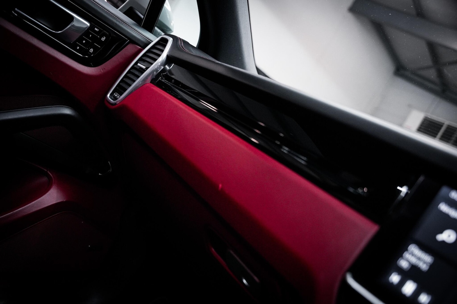 Used Porsche Cayenne 2020 for sale - 76899422: Photo 48