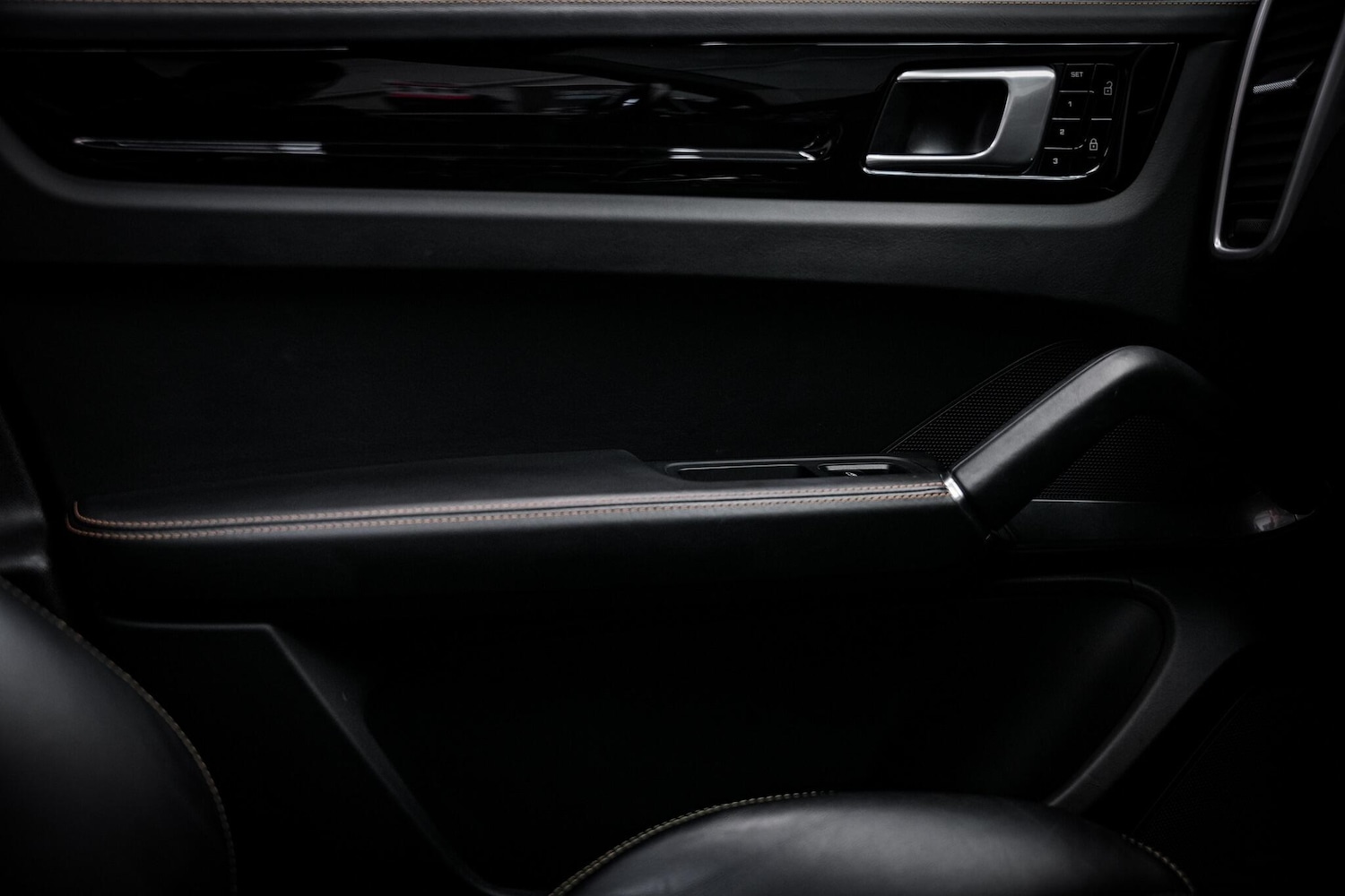 Used Porsche Cayenne 2020 for sale - 76660381: Photo 50