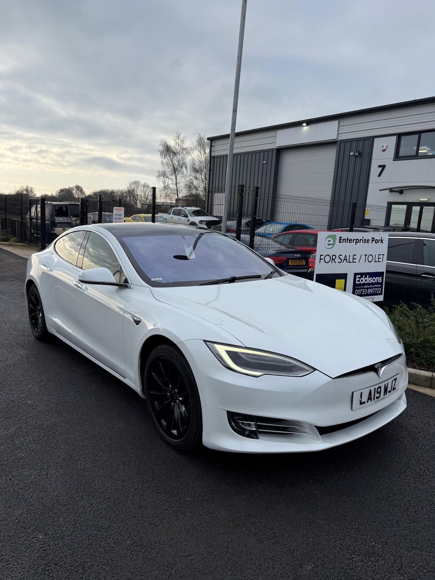 Used Tesla Model S 2019 for sale - 77377459: Photo 1
