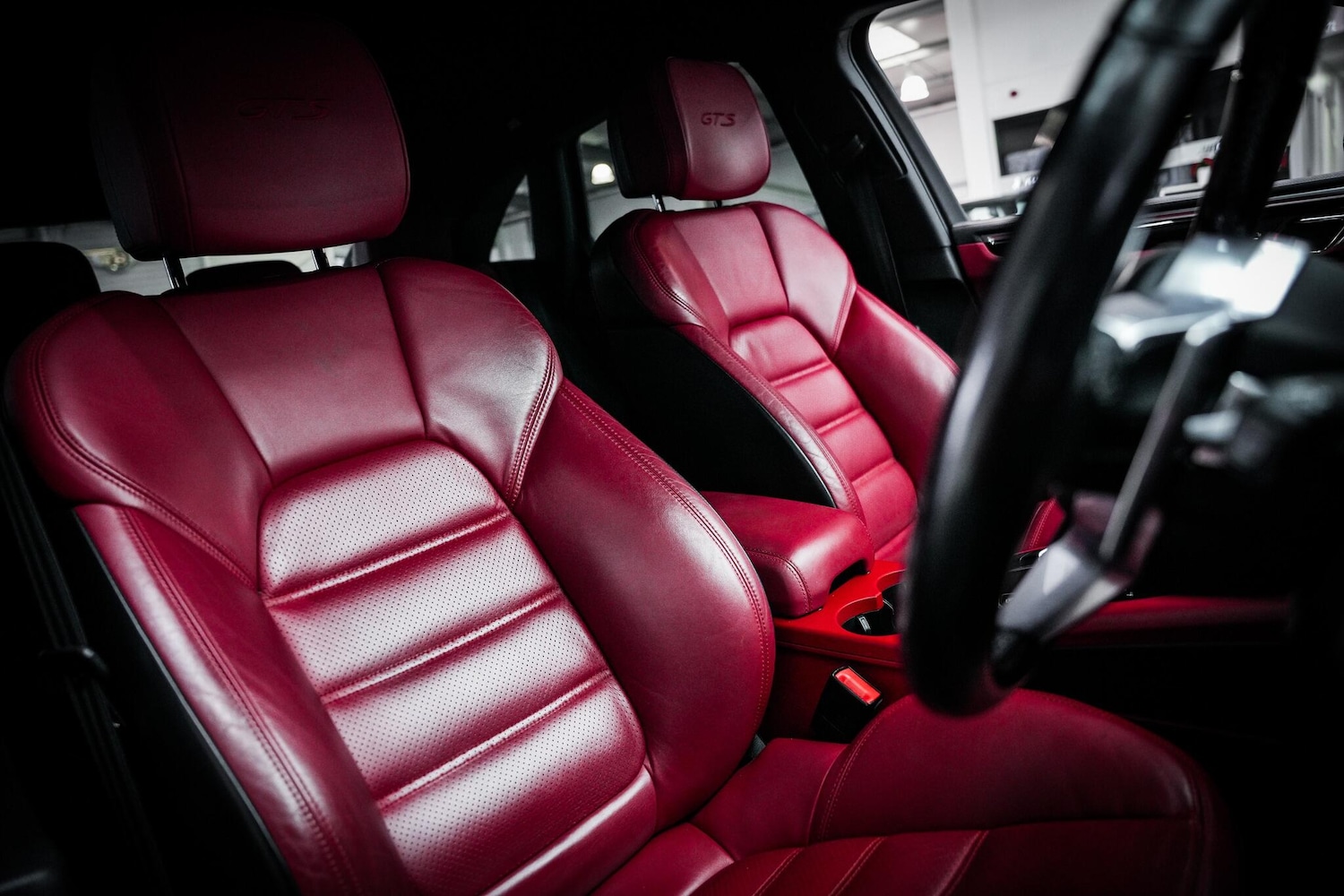 Used Porsche Macan 2016 for sale - 77306077: Photo 17