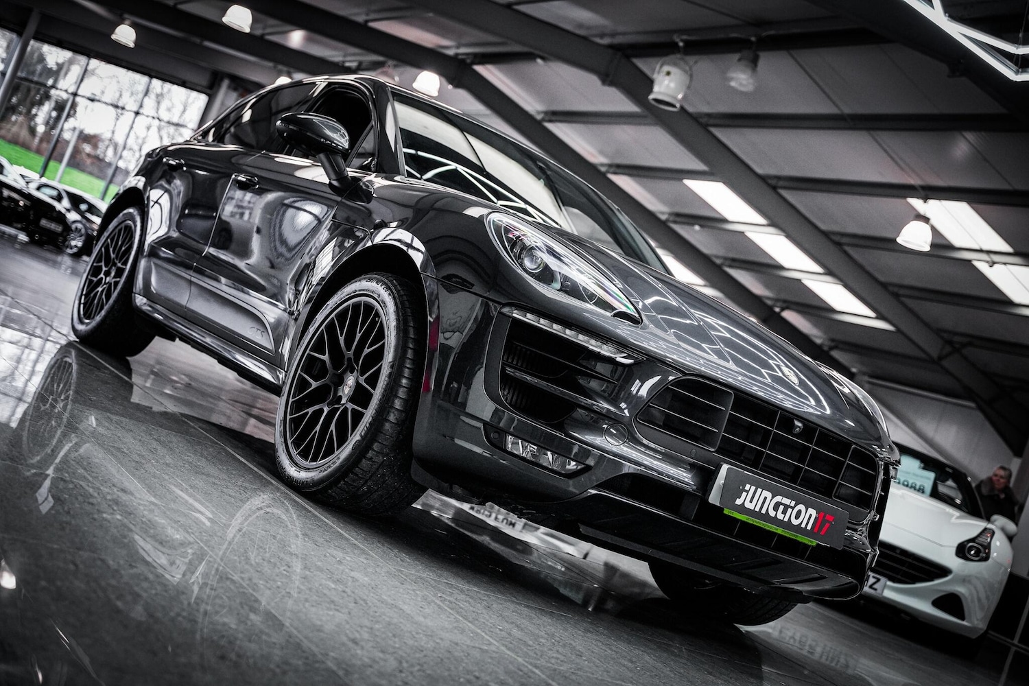 Used Porsche Macan 2016 for sale - 77306077: Photo 34