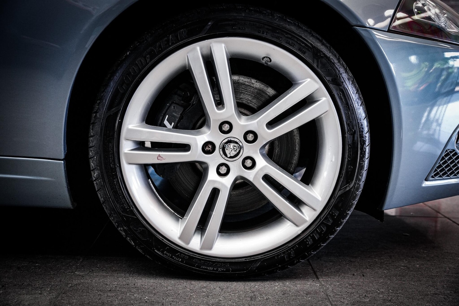 Used Jaguar XKR 2007 for sale - 76689047: Photo 24