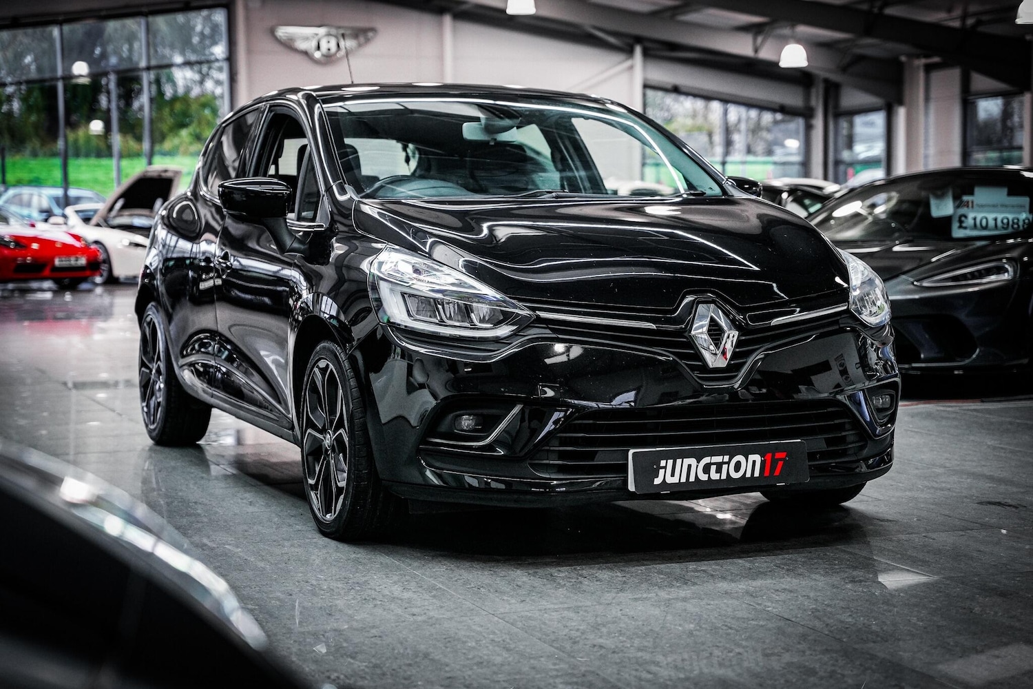 Used Renault Clio 2017 for sale - 76660520: Photo 10
