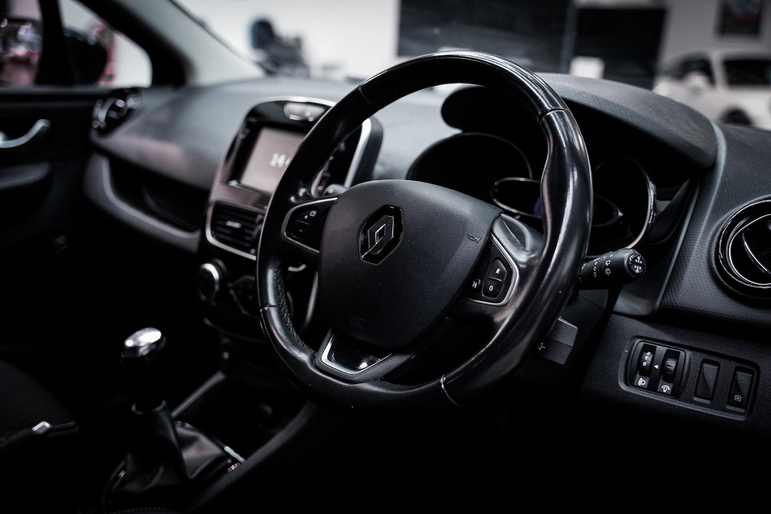 Used Renault Clio 2017 for sale - 76660520: Photo 18