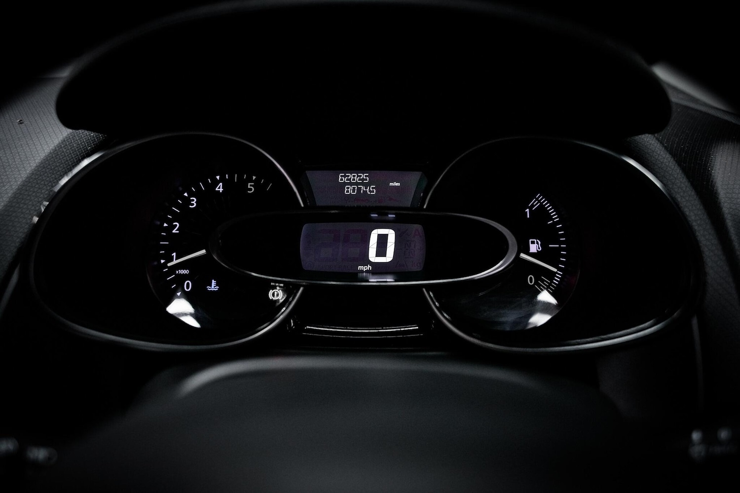 Used Renault Clio 2017 for sale - 76660520: Photo 20