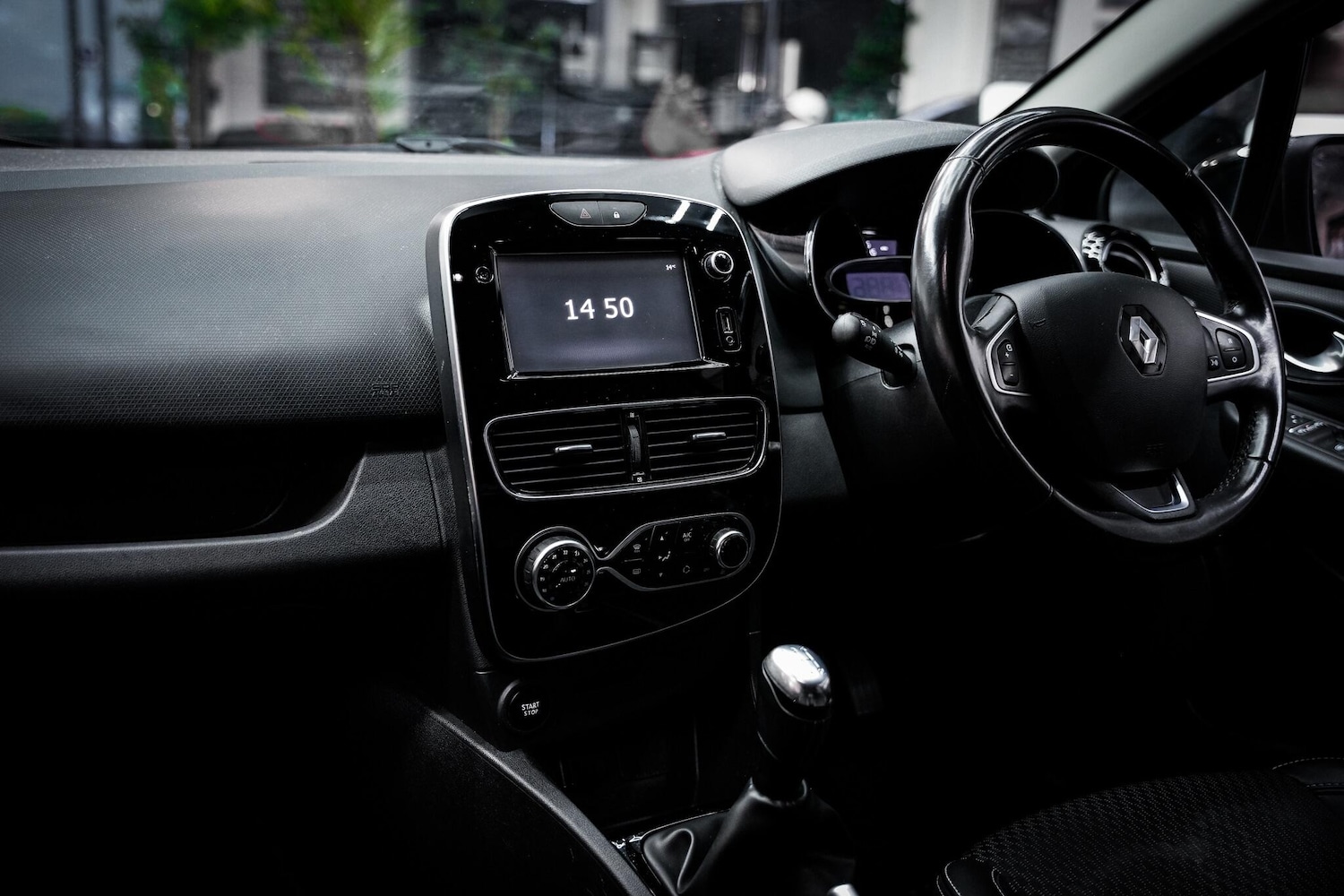 Used Renault Clio 2017 for sale - 76660520: Photo 22