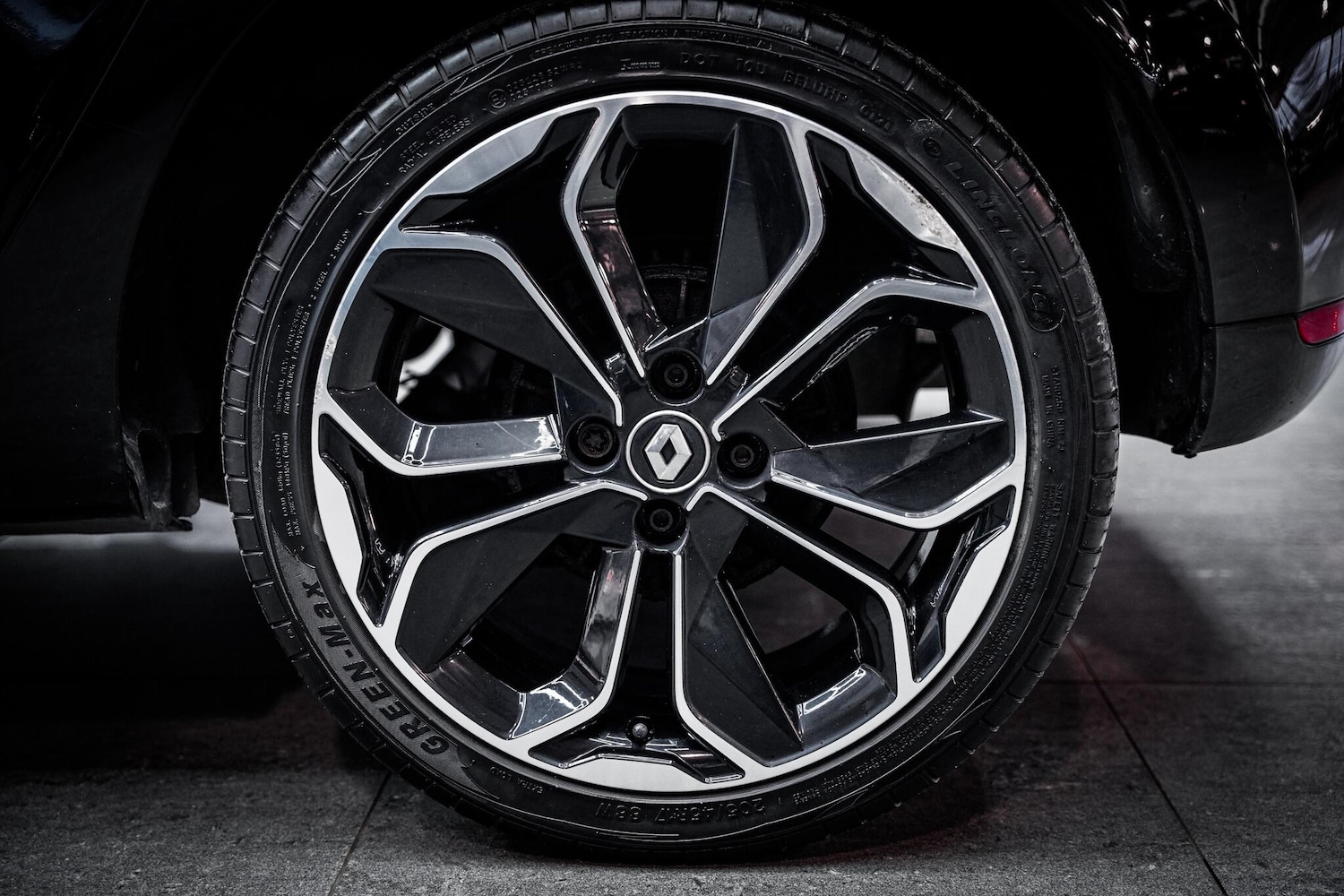 Used Renault Clio 2017 for sale - 76660520: Photo 28