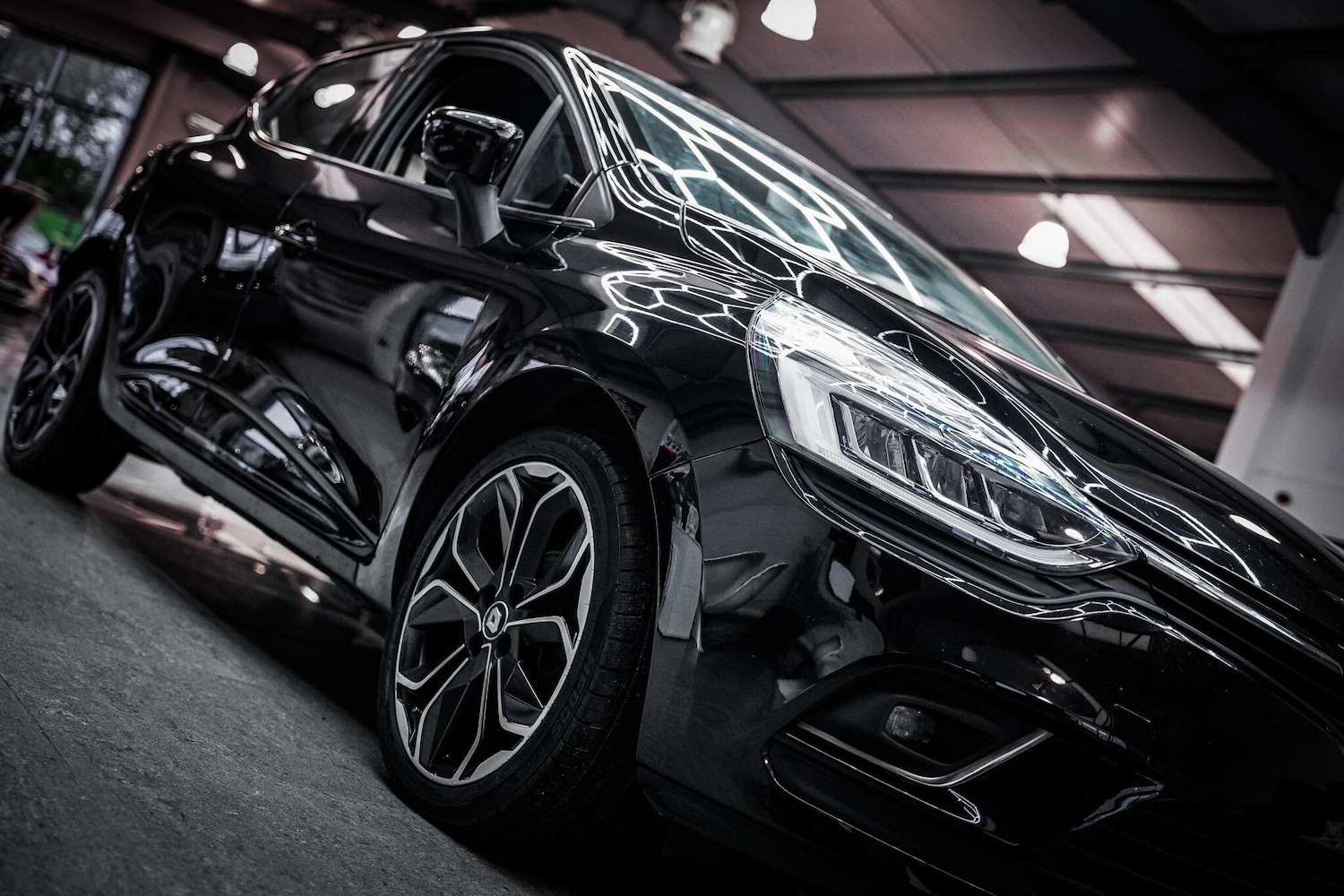 Used Renault Clio 2017 for sale - 76660520: Photo 33