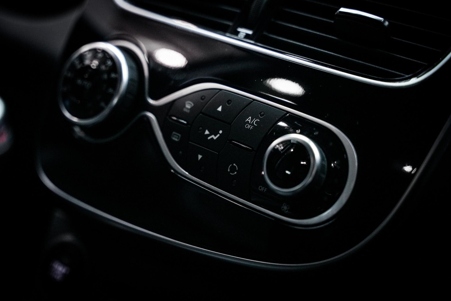 Used Renault Clio 2017 for sale - 76660520: Photo 39