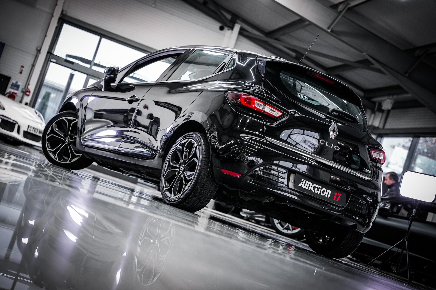 Used Renault Clio 2017 for sale - 76660520: Photo 8