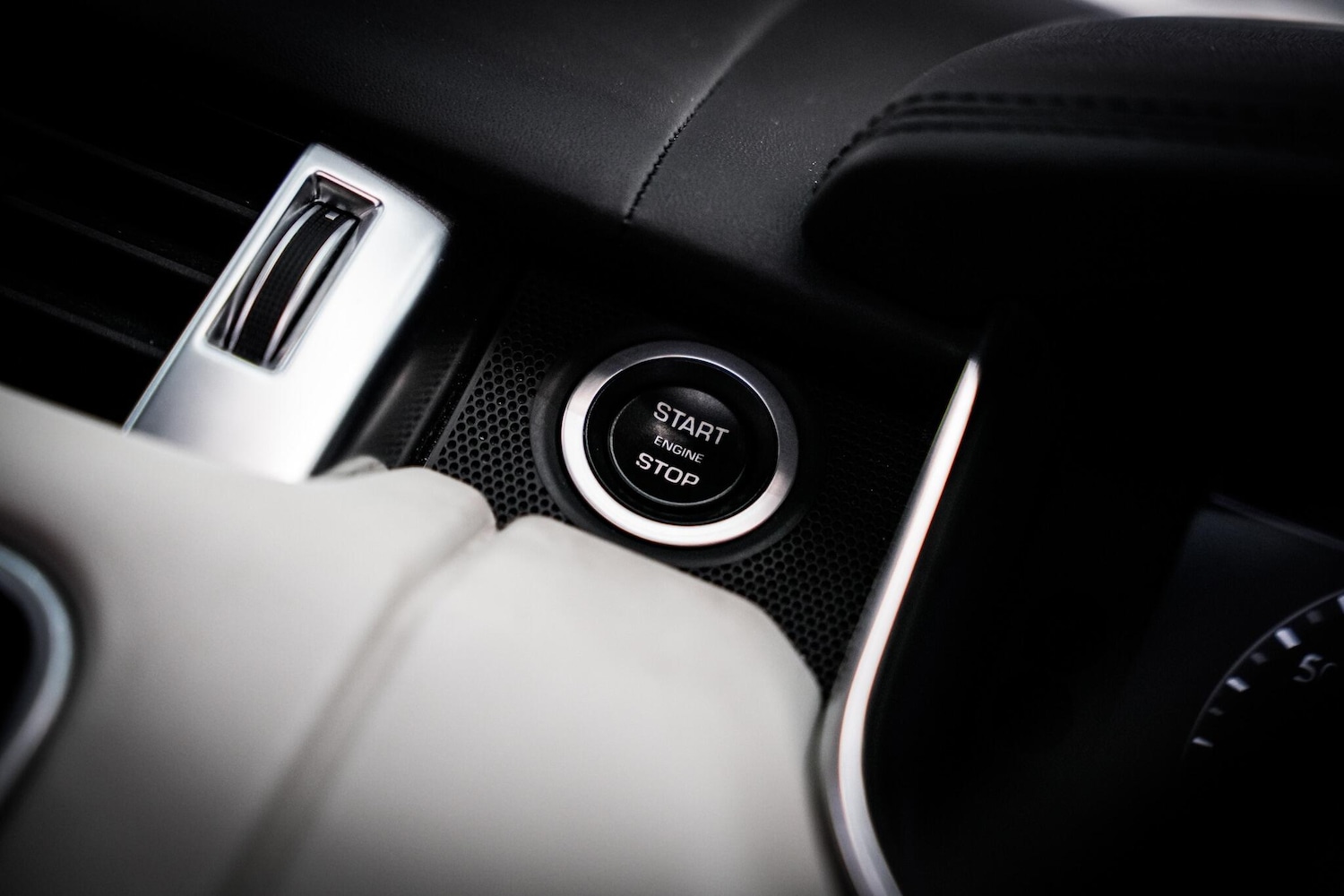 Used Land Rover Range Rover Sport 2018 for sale - 76660382: Photo 40