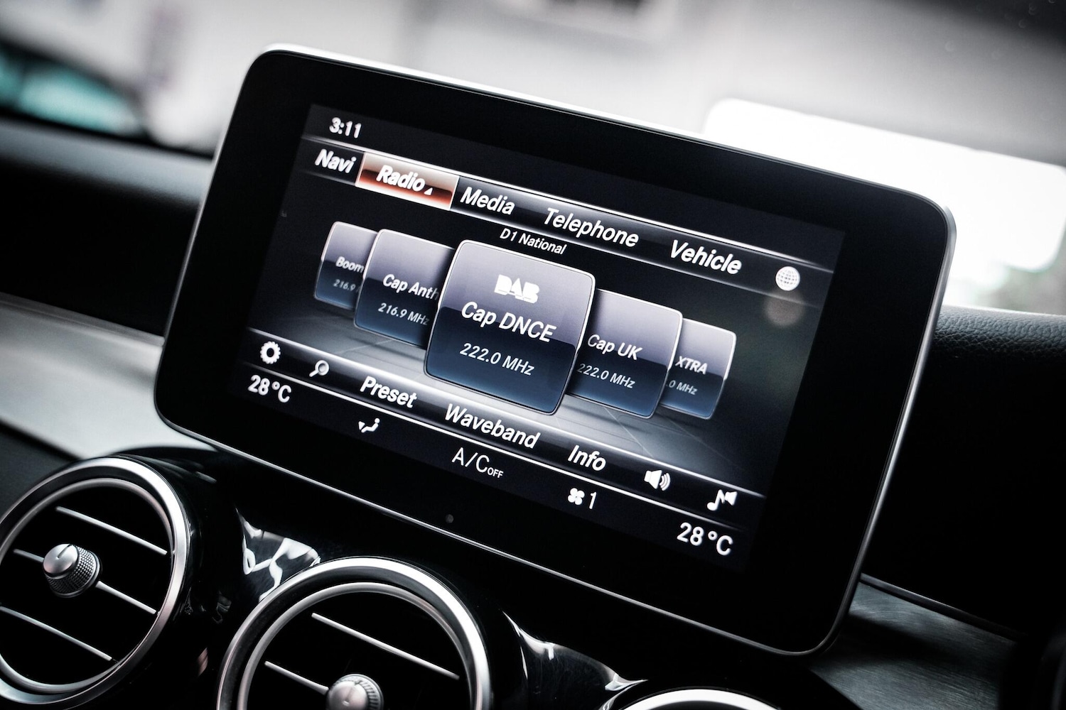 Used Mercedes-Benz C Class 2017 for sale - 78072292: Photo 5