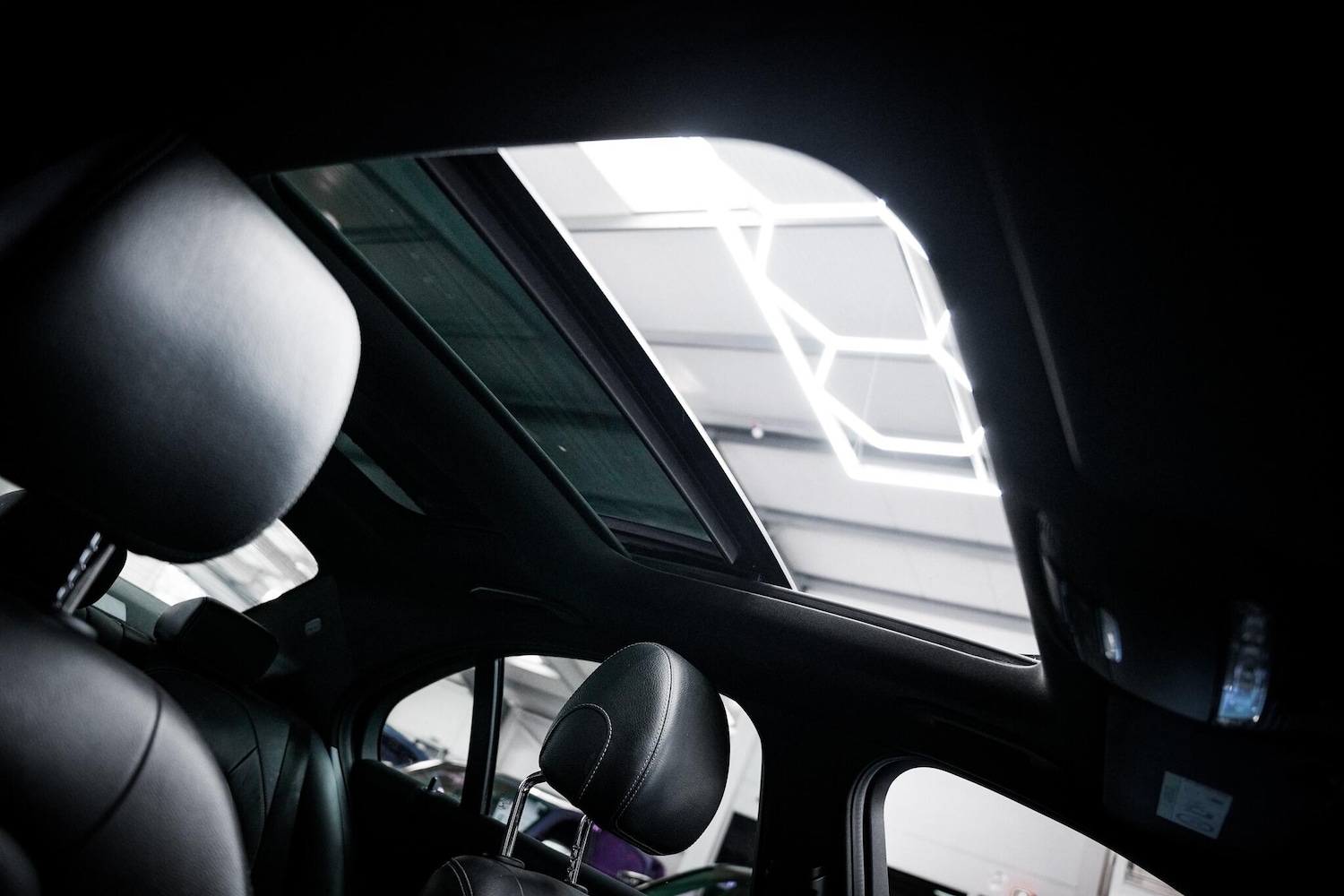 Used Mercedes-Benz C Class 2017 for sale - 78072292: Photo 9