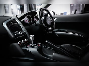 Used Audi R8 2010 for sale - 79337559: Photo