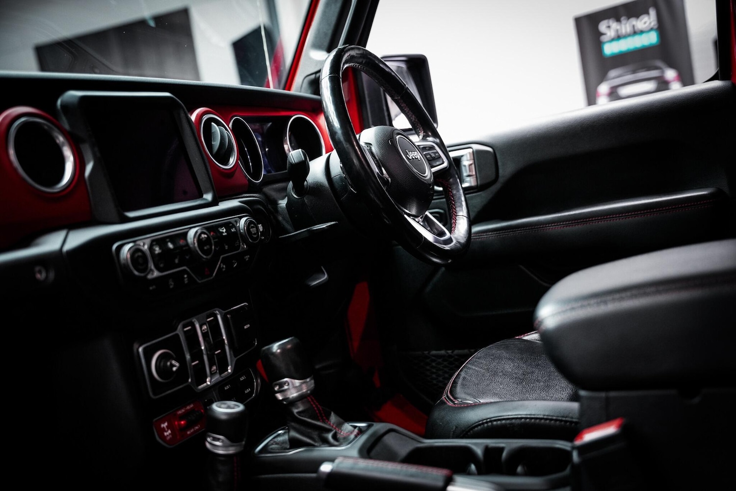 Used Jeep Wrangler 2021 for sale - 76660510: Photo 4