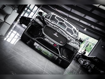 Used Jaguar F-Pace 2019 for sale - 78728459: Photo