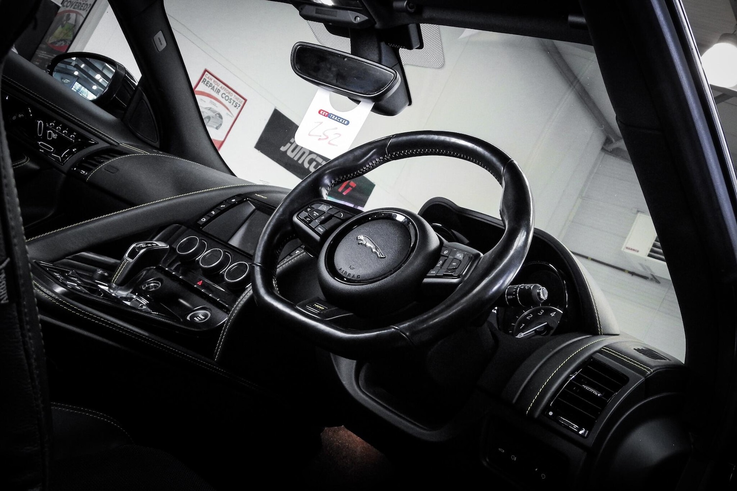 Used Jaguar F-Type 2017 for sale - 76660442: Photo 19