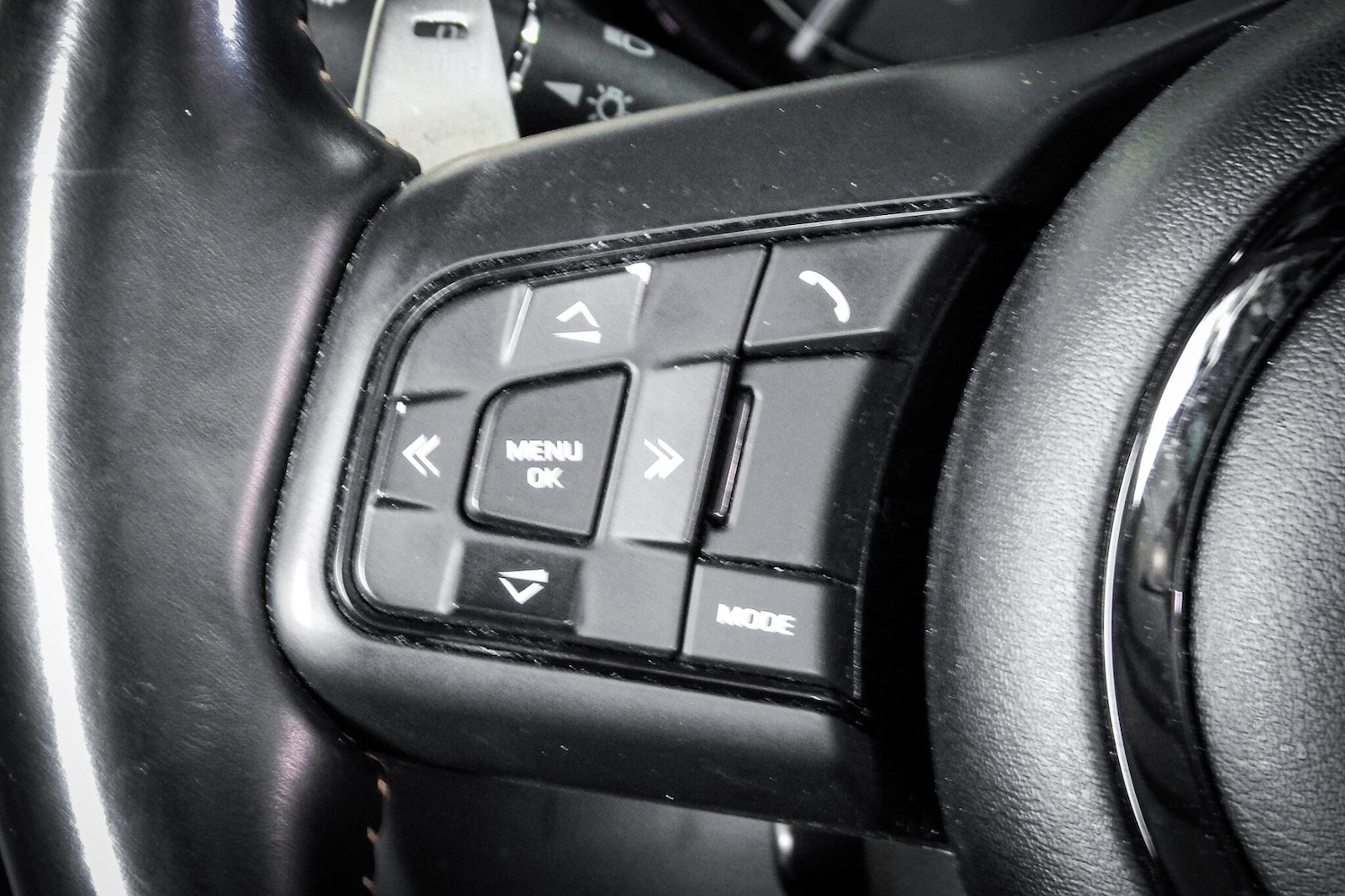 Used Jaguar F-Type 2017 for sale - 76660442: Photo 22