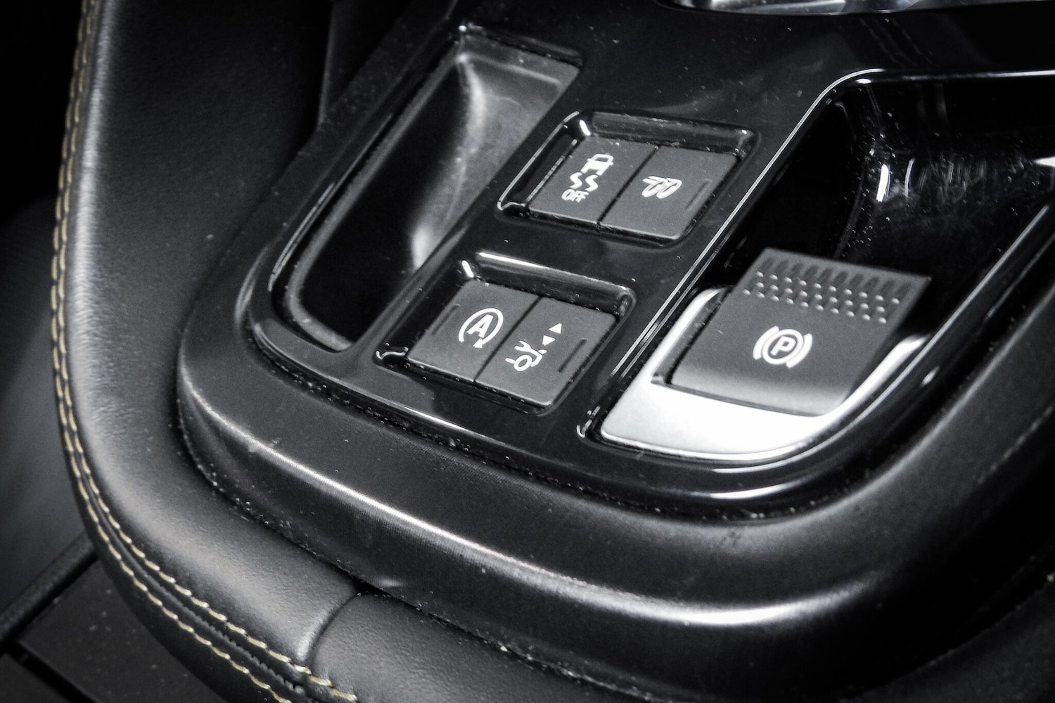 Used Jaguar F-Type 2017 for sale - 76660442: Photo 24