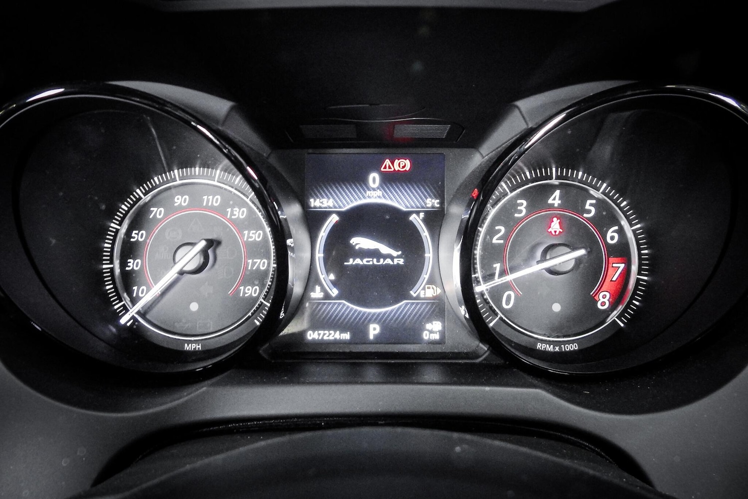 Used Jaguar F-Type 2017 for sale - 76660442: Photo 29