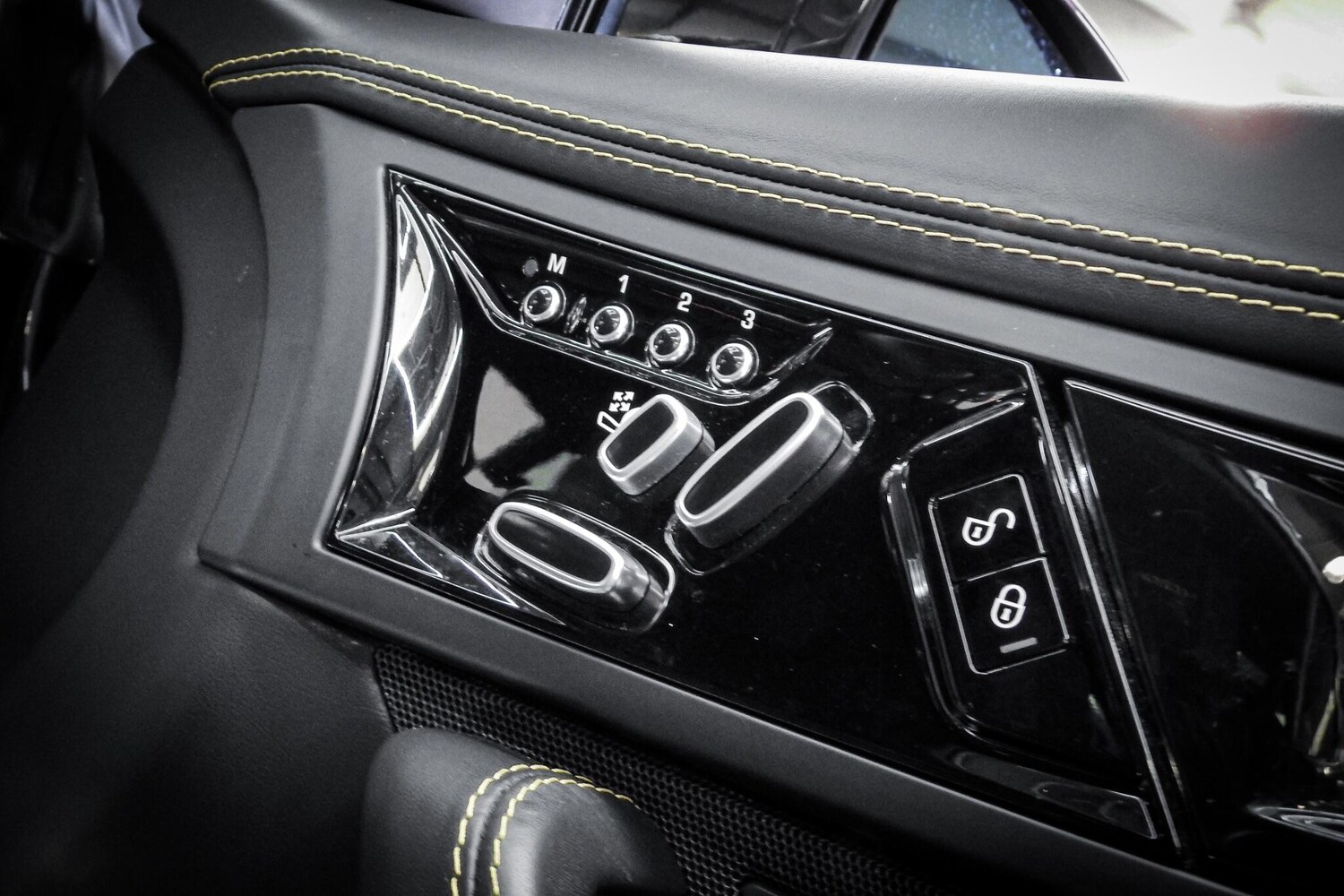 Used Jaguar F-Type 2017 for sale - 76660442: Photo 33