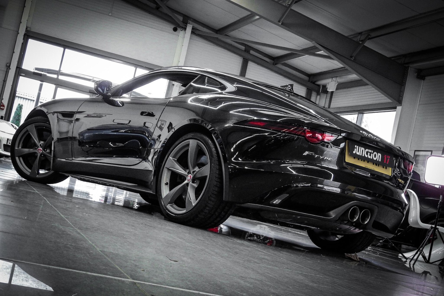 Used Jaguar F-Type 2017 for sale - 76660442: Photo 4
