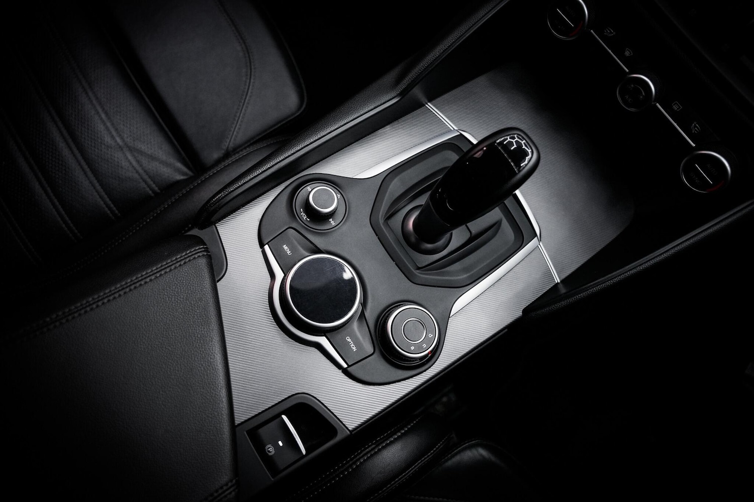 Used Alfa Romeo Giulia 2018 for sale - 76660501: Photo 6