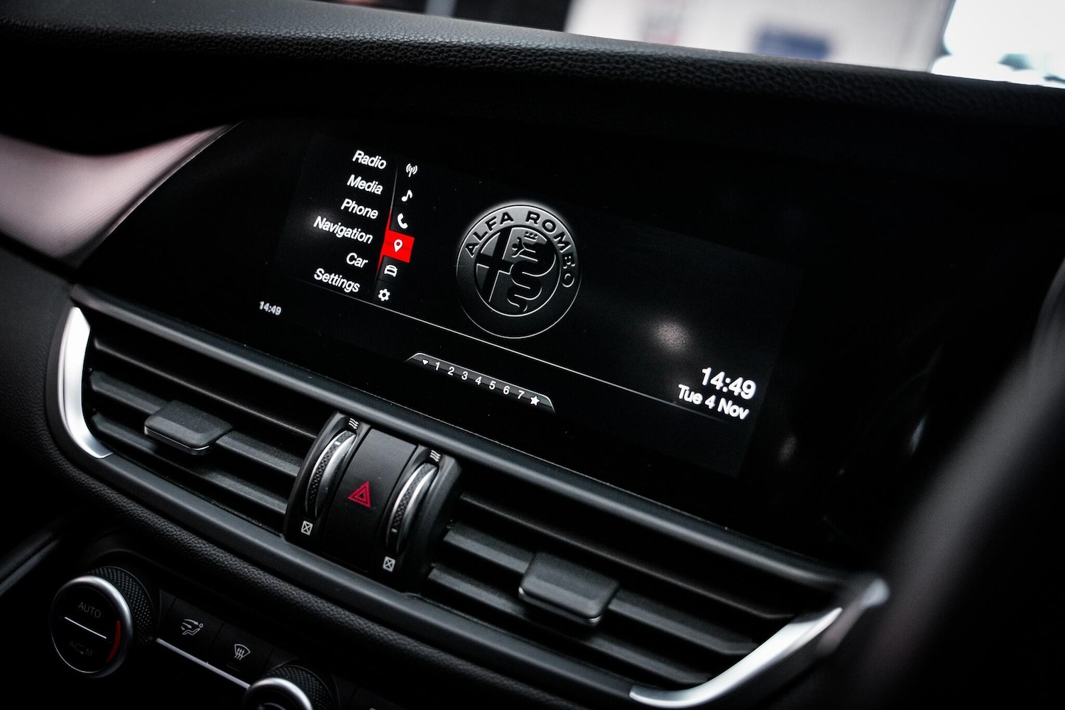 Used Alfa Romeo Giulia 2018 for sale - 76660501: Photo 8