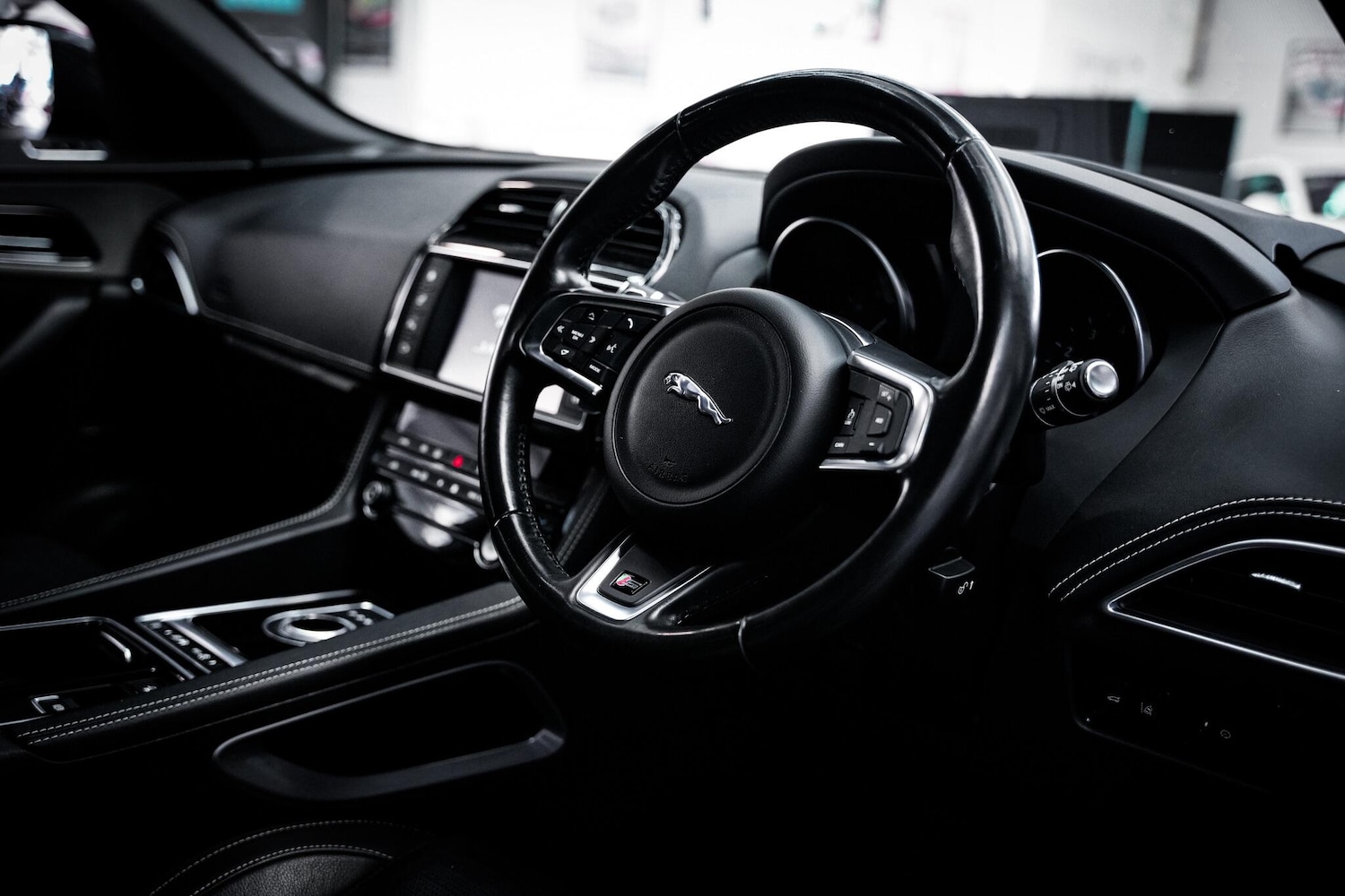 Used Jaguar F-Pace 2017 for sale - 77090792: Photo 18