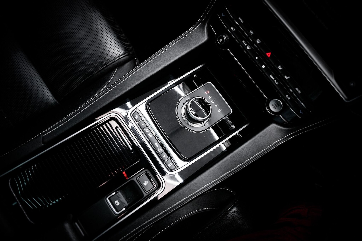 Used Jaguar F-Pace 2017 for sale - 77090792: Photo 7