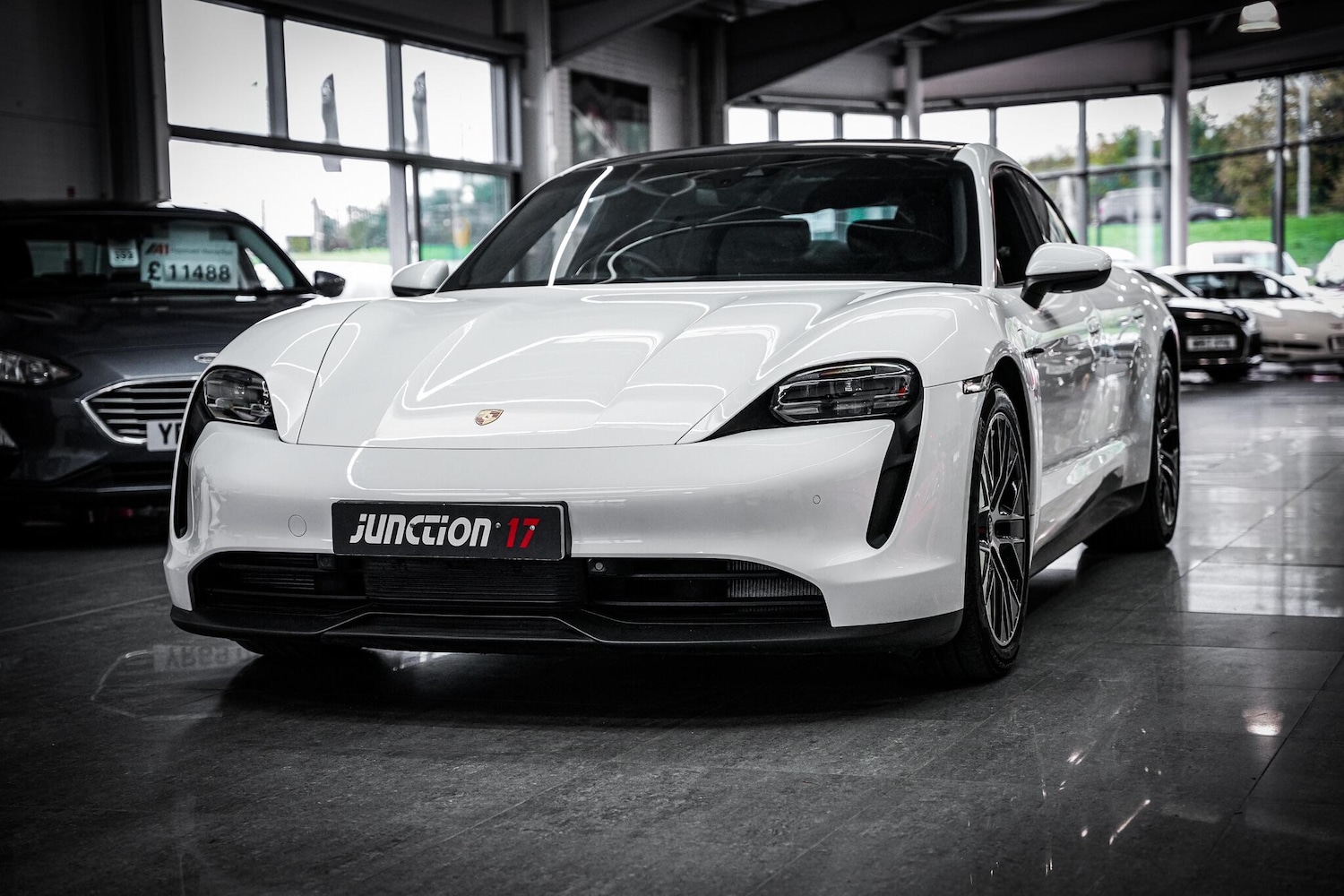 Used Porsche Taycan 2021 for sale - 76657901: Photo 14