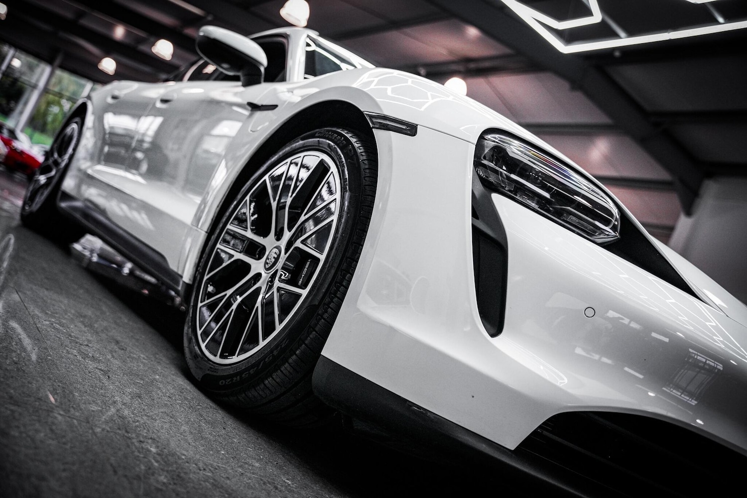 Used Porsche Taycan 2021 for sale - 76657901: Photo 31