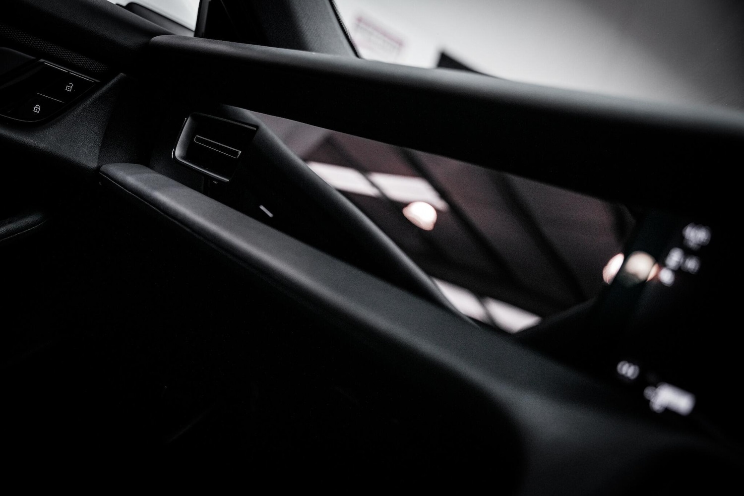 Used Porsche Taycan 2021 for sale - 76657901: Photo 44