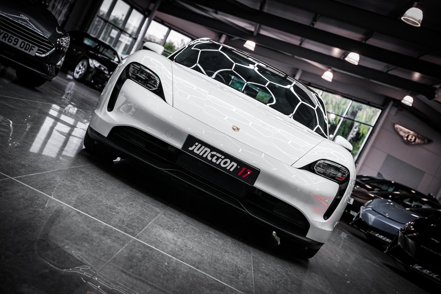 Used Porsche Taycan 2021 for sale - 76657901: Photo 6