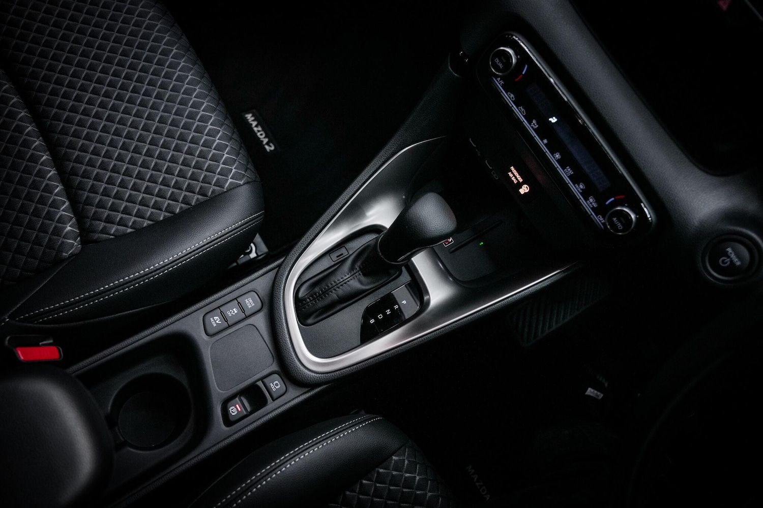 Used Mazda Mazda2 HYBRID 2025 for sale - 76660451: Photo 6