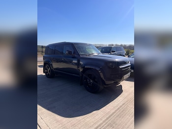 Used Land Rover Defender 110 2021 for sale - 77940417: Photo