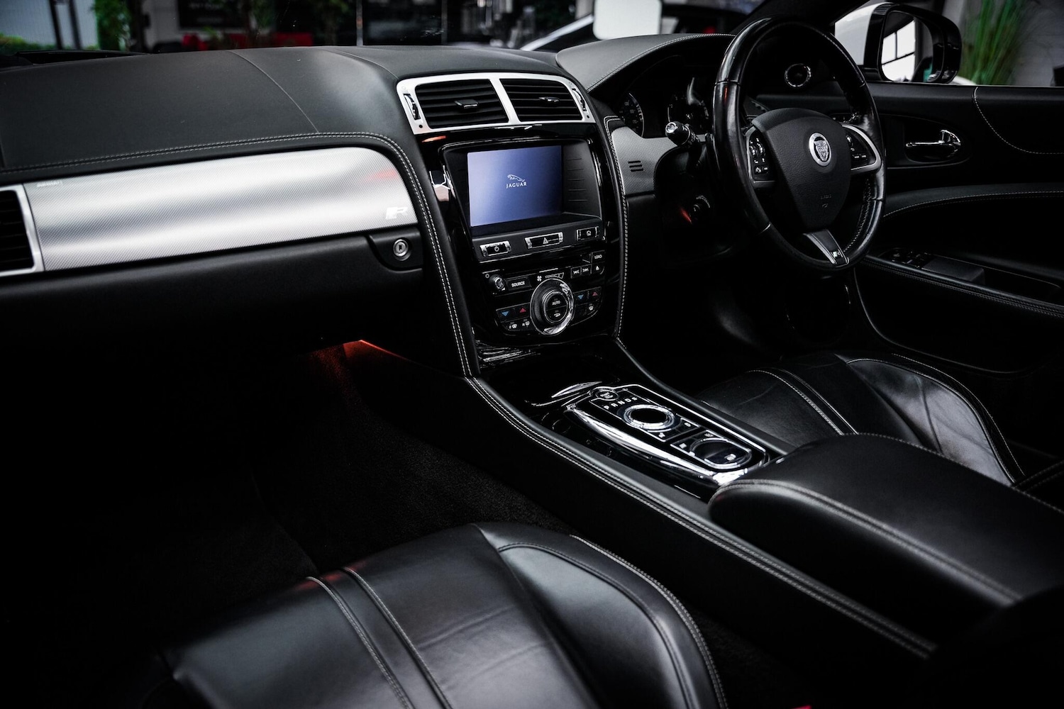 Used Jaguar XK 2012 for sale - 76660449: Photo 24