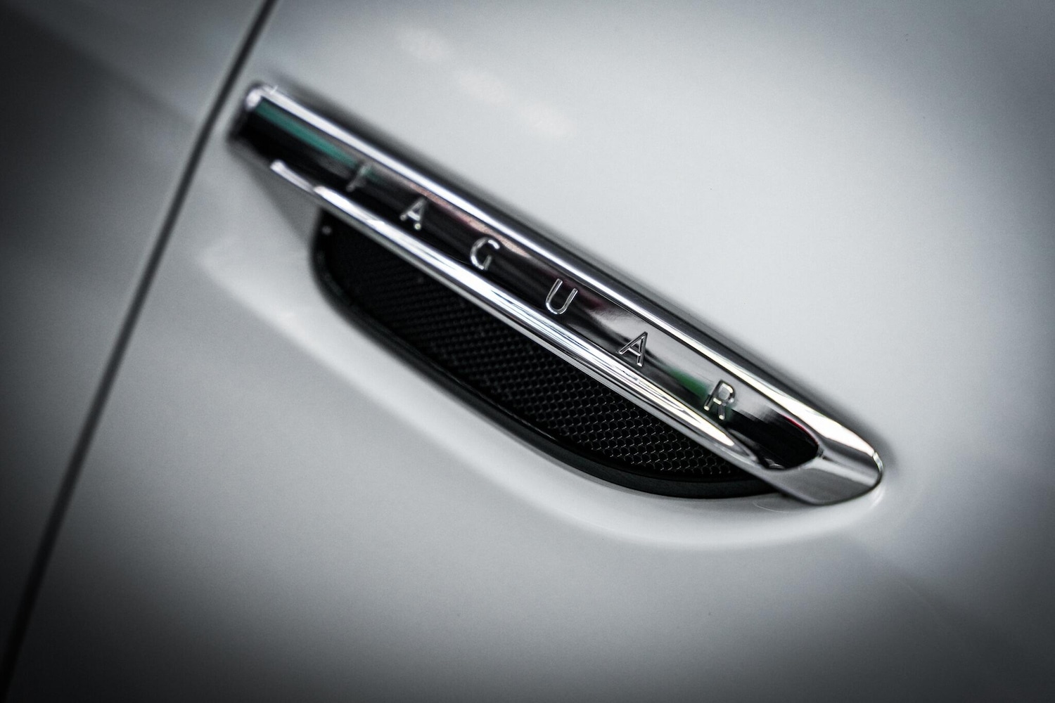 Used Jaguar XK 2012 for sale - 76660449: Photo 37