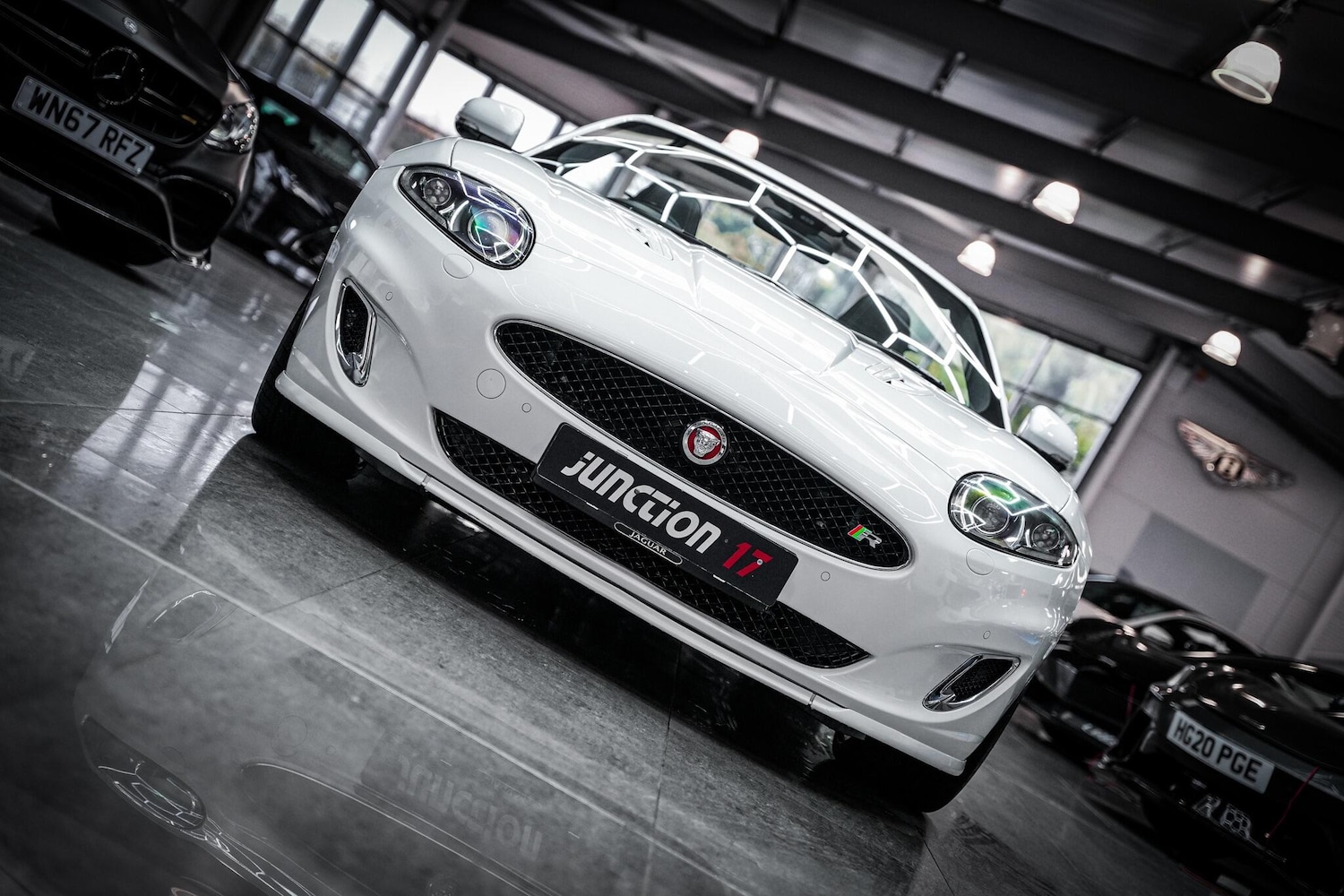 Used Jaguar XK 2012 for sale - 76660449: Photo 4