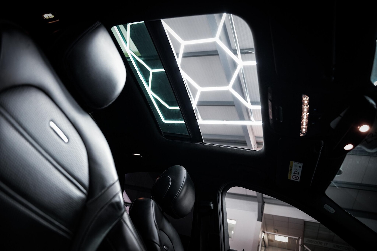 Used Mercedes-Benz C Class 2017 for sale - 76659170: Photo 4