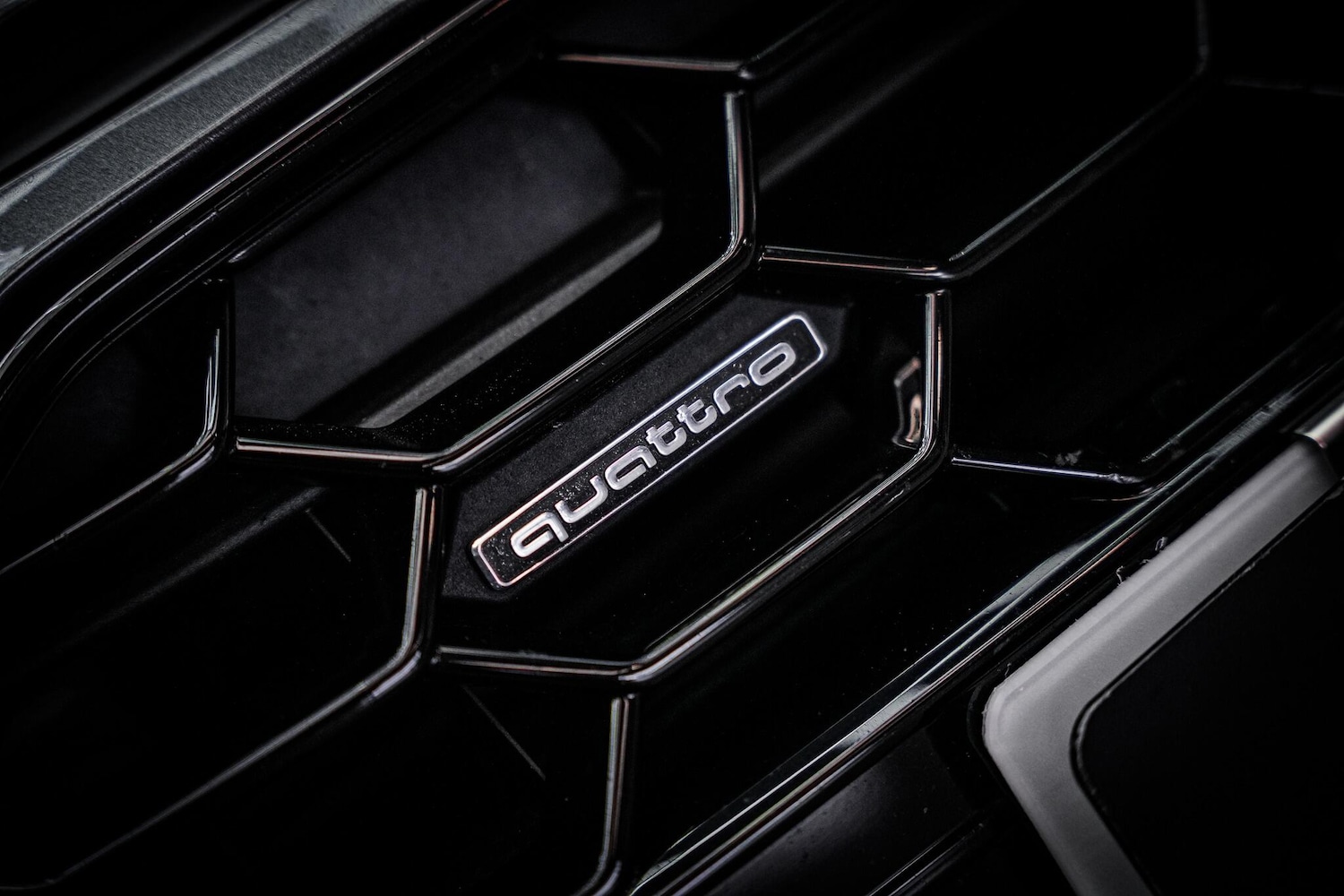 Used Audi A4 2019 for sale - 76660432: Photo 32