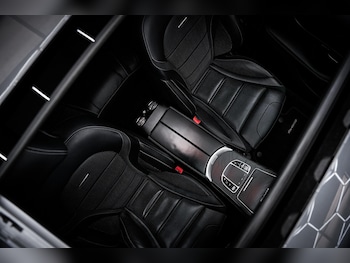 Used Mercedes-Benz GLC 2019 for sale - 76689176: Photo