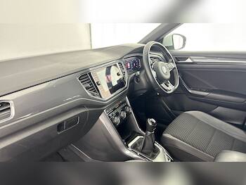 Used Volkswagen T-Roc 2021 for sale - 79542943: Photo