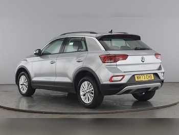 Used Volkswagen T-Roc 2023 for sale - 75371617: Photo